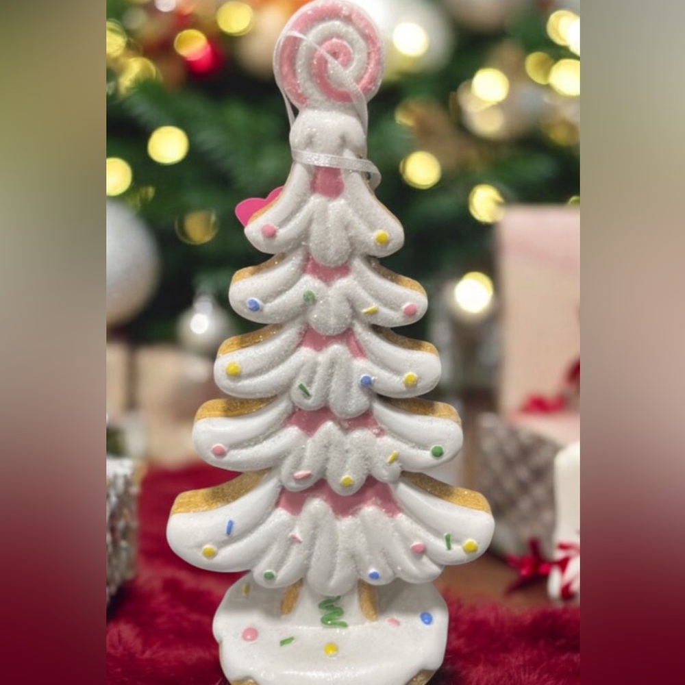 Pink Christmas Whipped Frosting Gingerbread Christmas Tree Pink Peppermint NWT